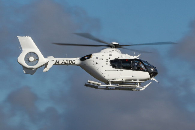 Обои картинки фото eurocopter ec135 p2, авиация, вертолёты, вертушка