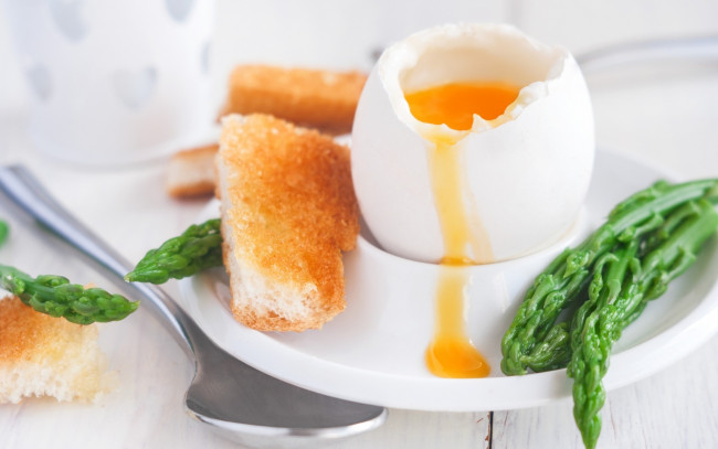 Обои картинки фото еда, Яйца, спаржа, всмятку, яйцо, завтрак, тост