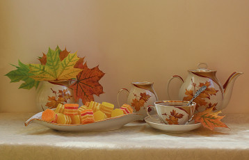 Картинка еда конфеты +шоколад +сладости мармелад клен натюрморт осень чай листья