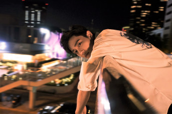Картинка мужчины xiao+zhan актер рубашка мост город огни