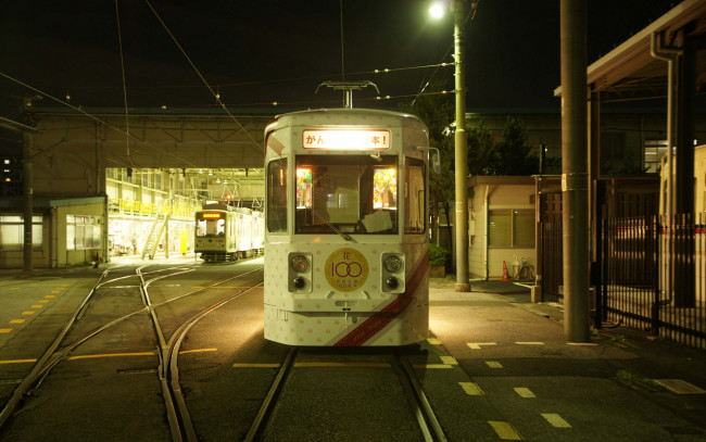 Обои картинки фото техника, трамваи, ночь, трамвай