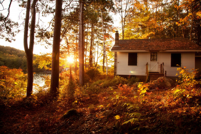 Обои картинки фото разное, сооружения, постройки, восход, деревья, осень, домик, река