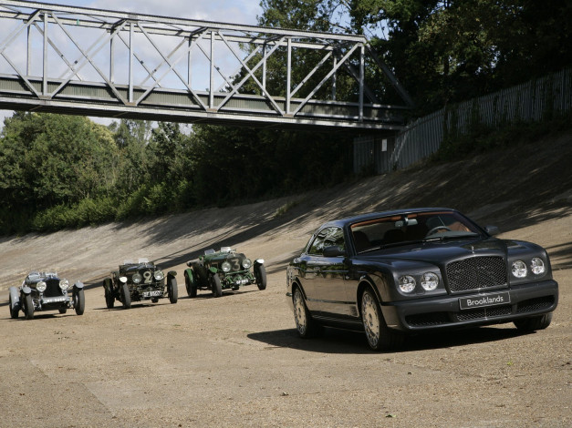 Обои картинки фото bentley, автомобили, разные, вместе, надежность, мощь, стиль