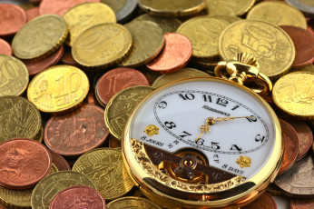 Картинка разное золото купюры монеты часы