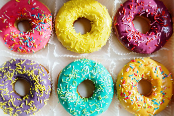Картинка еда хлеб +выпечка разноцветные пончики выпечка