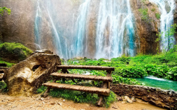 Картинка природа водопады водопад скала камни ручей скамья