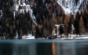Картинка города -+пейзажи зима дом озеро горы