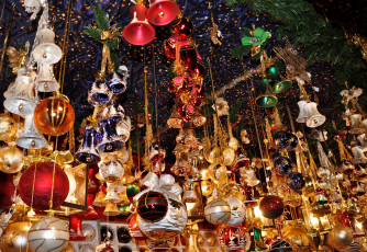 Картинка праздничные украшения шары колокольчики банты