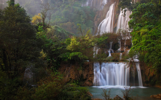 Обои картинки фото природа, водопады, деревья, листья, джунгли