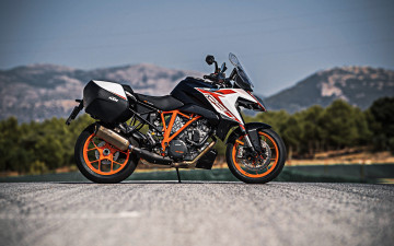 Картинка 2019+ktm+1290+super+duke+gt мотоциклы ktm дорога спортивный мотоцикл вид сбоку оранжевый черный