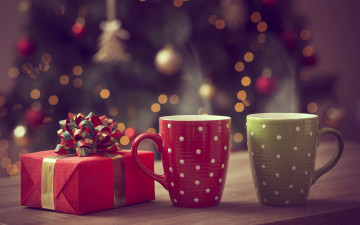Картинка праздничные подарки+и+коробочки кружки подарок