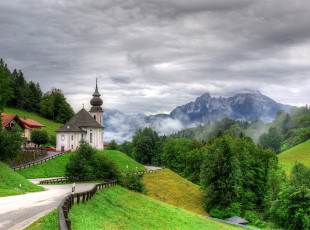 Картинка берхтесгаден+германия города -+католические+соборы +костелы +аббатства германия берхтесгаден berchtesgaden трава дорога кирха пейзаж