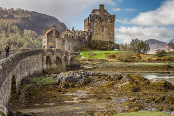 обоя eilean donan castle - loch duich - scottish highlands, города, замок эйлен-донан , шотландия, замок, башни, стены