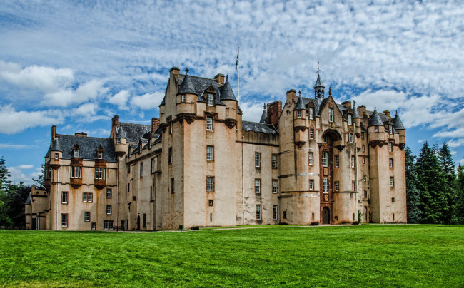 Обои картинки фото fyvie castle, aberdeenshire, scotland, города, - дворцы,  замки,  крепости, стены, замок, башни