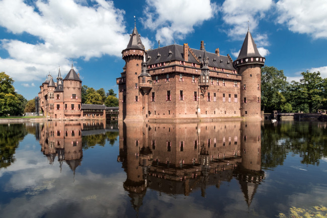Обои картинки фото castle de haar in the netherlands, города, замки нидерландов, башни, стены, замок