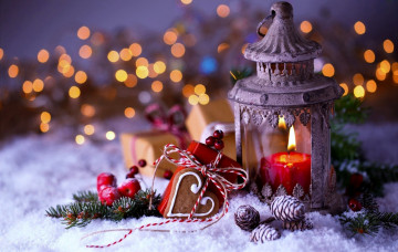 Картинка праздничные новогодние+свечи фонарь шишки свеча