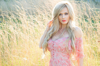 Картинка девушки -unsort+ блондинки +светловолосые плечи платье трава блондинка поле