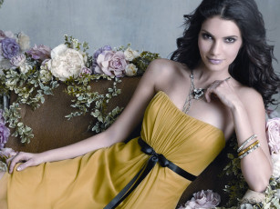 Картинка девушки teresa+moore брюнетка платье украшения цветы