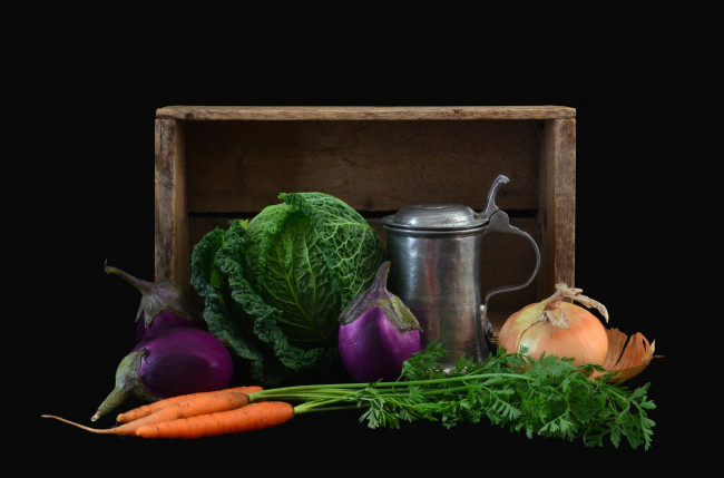 Обои картинки фото еда, овощи, баклажаны, капуста, морковка, лук