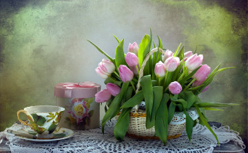 Картинка цветы тюльпаны корзинка подарок нежный