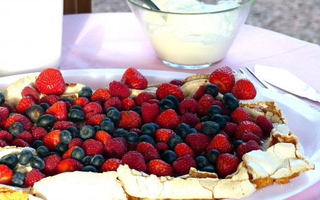 Обои картинки фото еда, пироги, ягоды