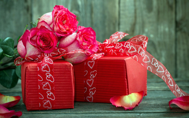Обои картинки фото праздничные, подарки и коробочки, розы, лепестки, ленты