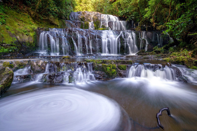 Обои картинки фото purakaunui waterfall, new zealand, природа, молния,  гроза, purakaunui, waterfall, new, zealand