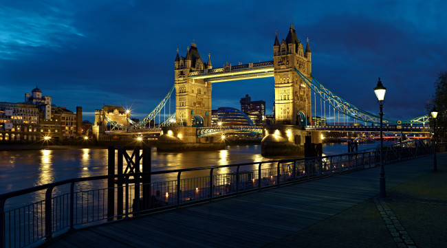 Обои картинки фото london, города, лондон, великобритания, мост, темза, ночной, город, england, tower, bridge, тауэрский, река, набережная