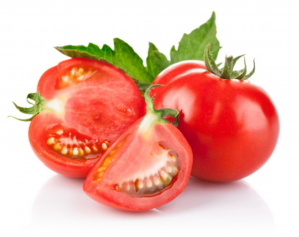 Обои картинки фото еда, помидоры, листья, белый, фон, разрез, томаты