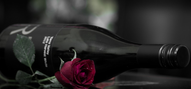 Обои картинки фото еда, напитки, вино, бутылка, роза