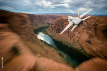 Картинка авиация авиационный+пейзаж креатив полёт канъён самолёт горы река