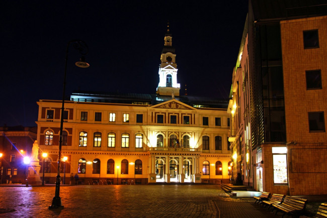Обои картинки фото города, рига , латвия, огни, вечер, площадь