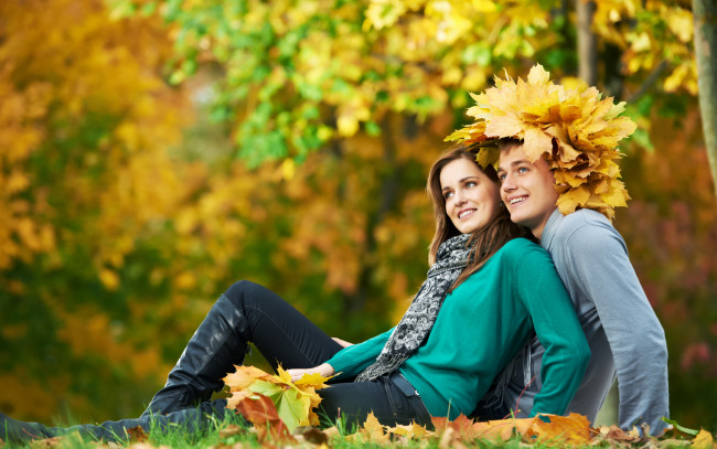 Обои картинки фото разное, мужчина женщина, пара, листья, осень