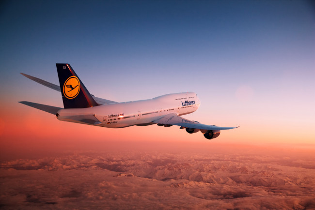 Обои картинки фото boeing, 747, авиация, пассажирские, самолёты, боинг, авиалайнер, полет, облака
