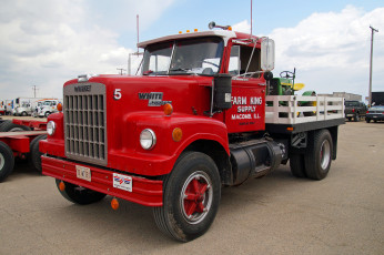 Картинка 1972+white+truck автомобили white тяжёлый грузовик