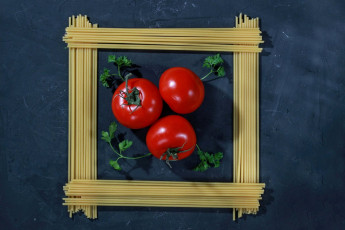 Картинка еда помидоры томаты спагетти натюрморт макароны