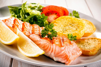 Картинка еда рыбные+блюда +с+морепродуктами картофель форель лимон томаты помидоры