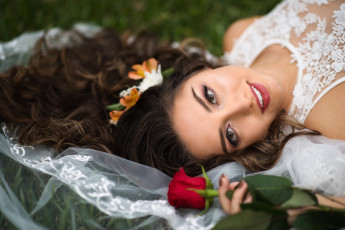 Картинка девушки -+невесты невеста улыбка роза