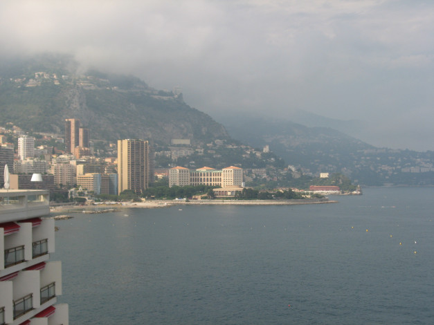 Обои картинки фото монако, города, монте, карло, гора, дымка, море, дома