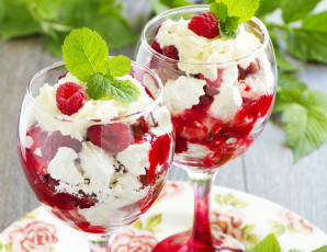 Картинка еда мороженое +десерты маскарпоне малина
