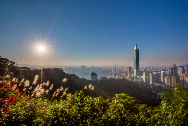 Обои картинки фото города, тайбэй , тайвань, солнце, башня