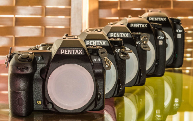 Обои картинки фото бренды, pentax, камеры
