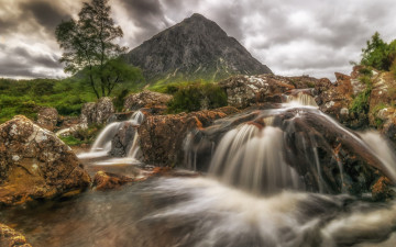 Картинка природа водопады камни река пейзаж поток шотландия дерево гора