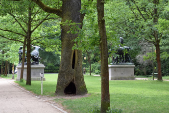 Картинка природа парк скульптура растения деревья