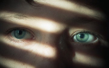 Картинка разное глаза голубые взгляд