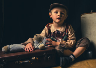 Картинка разное дети мальчик игрушка чемодан кепка