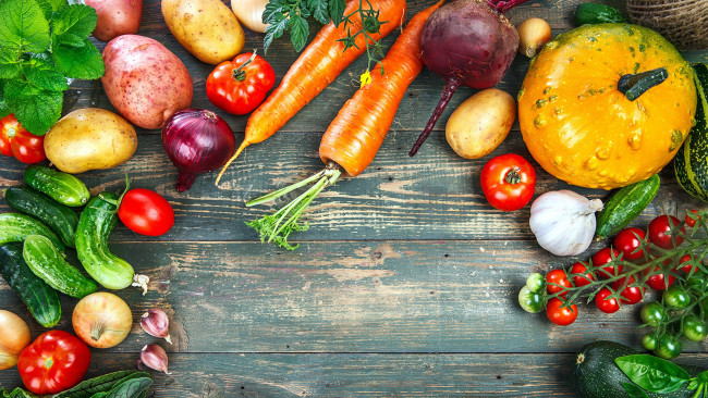 Обои картинки фото еда, овощи, морковь, помидоры, огурцы, картофель, свекла, томаты