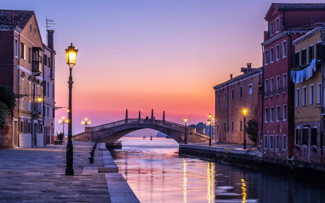Обои картинки фото города, венеция , италия, канал, фонари, мост