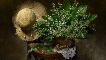 Картинка цветы ландыши шляпа букет ваза