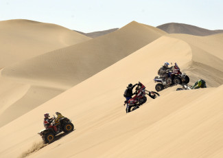 Картинка спорт мотокросс песок